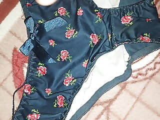 Wife pentie cumshot desi..