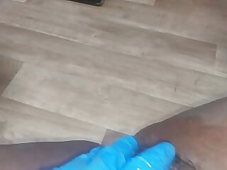 Masturbating chub removes..