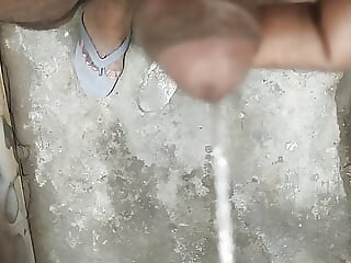 Live pissing